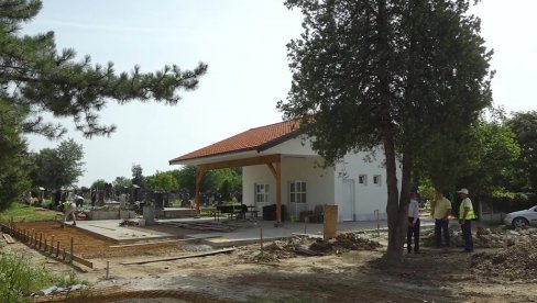 SREĐUJE SE KAPELA: Radovi na pravoslavnom groblju u Boljevcima SREĐUJE SE KAPELA: Radovi na pravoslavnom groblju u Boljevcima