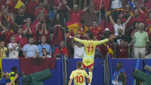 KOSOVO JE SRBIJA: Španci lupili šamar Albancima na EURO 2024, poslali jaku poruku (VIDEO) KOSOVO JE SRBIJA: Španci lupili šamar Albancima na EURO 2024, poslali jaku poruku (VIDEO)