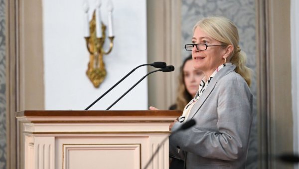 ВАЖНО ЈЕ ДА СЕ СТУДЕНТИ САЧУВАЈУ ОД ПОЛИТИЗАЦИЈЕ И ЗЛОУПОТРЕБЕ: Огласила се Беговић о блокадама факултета ВАЖНО ЈЕ ДА СЕ СТУДЕНТИ САЧУВАЈУ ОД ПОЛИТИЗАЦИЈЕ И ЗЛОУПОТРЕБЕ: Огласила се Беговић о блокадама факултета