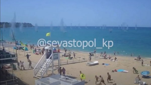 ПОГЛЕДАЈТЕ - СНИМАК УКРАЈИНСКОГ НАПАДА КАСЕТНОМ МУНИЦИОЈОМ НА ПЛАЖУ: ВСУ је испалила америчке балистичке ракете АТАЦМС на Крим (ВИДЕО) ПОГЛЕДАЈТЕ - СНИМАК УКРАЈИНСКОГ НАПАДА КАСЕТНОМ МУНИЦИОЈОМ НА ПЛАЖУ: ВСУ је испалила америчке балистичке ракете АТАЦМС на Крим (ВИДЕО)