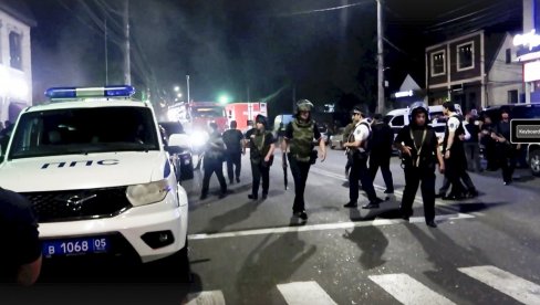 ДРАМА ПРЕД МЕЧ ИНТЕР - ЗВЕЗДА! Италијанска полиција малтретирала српске новинаре ДРАМА ПРЕД МЕЧ ИНТЕР - ЗВЕЗДА! Италијанска полиција малтретирала српске новинаре