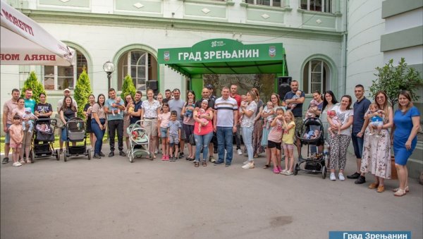 АУТО СЕДИШТА БЕБАМА: Традиционална акција града Зрењанина АУТО СЕДИШТА БЕБАМА: Традиционална акција града Зрењанина