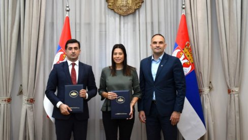 Ministarka Vujović potpisala ugovor za izgradnju kolektora u Zrenjaninu Ministarka Vujović potpisala ugovor za izgradnju kolektora u Zrenjaninu
