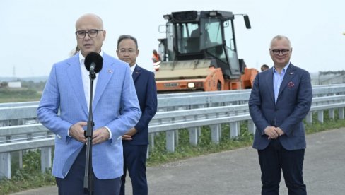 VUČEVIĆ SAOPŠTIO VELIKE VESTI: Dunavski koridor biće završen 15 meseci pre ugovorenog roka (FOTO) VUČEVIĆ SAOPŠTIO VELIKE VESTI: Dunavski koridor biće završen 15 meseci pre ugovorenog roka (FOTO)