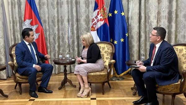 САРАДЊА У ОБЛАСТИ ОБРАЗОВАЊА: Министарка просвте примила амбасадора Камбоџе САРАДЊА У ОБЛАСТИ ОБРАЗОВАЊА: Министарка просвте примила амбасадора Камбоџе