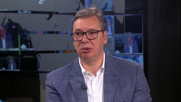 ВУЧИЋ О НАПАДИМА ТАБЛОИДА НА ДАНИЛА: Он ће бити моје дете и са 25 и са 35 година ВУЧИЋ О НАПАДИМА ТАБЛОИДА НА ДАНИЛА: Он ће бити моје дете и са 25 и са 35 година