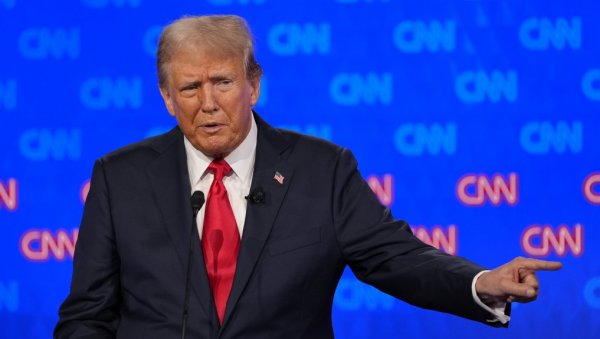 ОПТУЖЕН ЗА УБИСТВО СТАРИЈЕГ ЧОВЕКА Трамп се огласио након дебате са Бајденом (ФОТО) ОПТУЖЕН ЗА УБИСТВО СТАРИЈЕГ ЧОВЕКА Трамп се огласио након дебате са Бајденом (ФОТО)