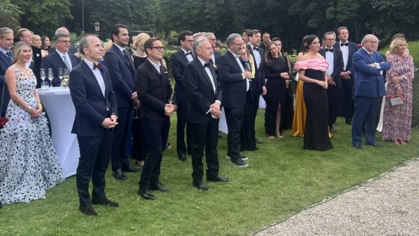 ПРОМОВИСАНА СРПСКА ОЛИМПИЈСКА КУЋА: У Паризу организован пријем поводом нашег представљања Србије на ОИ (ФОТО) ПРОМОВИСАНА СРПСКА ОЛИМПИЈСКА КУЋА: У Паризу организован пријем поводом нашег представљања Србије на ОИ (ФОТО)