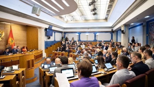 ОДРЕДИЛИ СЕ ПРЕМА ГЕНОЦИДУ: Како је Скупштина Црне Горе усвојила изненада проширену Резолуцију о геноциду у три логора ОДРЕДИЛИ СЕ ПРЕМА ГЕНОЦИДУ: Како је Скупштина Црне Горе усвојила изненада проширену Резолуцију о геноциду у три логора