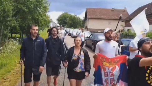 KO SU LAŽNI EKOLOZI POD KOMANDOM SAVA MANOJLOVIĆA: Optužuju Srbe da su genocidan narod i sprdaju se sa Olujom! (VIDEO) KO SU LAŽNI EKOLOZI POD KOMANDOM SAVA MANOJLOVIĆA: Optužuju Srbe da su genocidan narod i sprdaju se sa Olujom! (VIDEO)