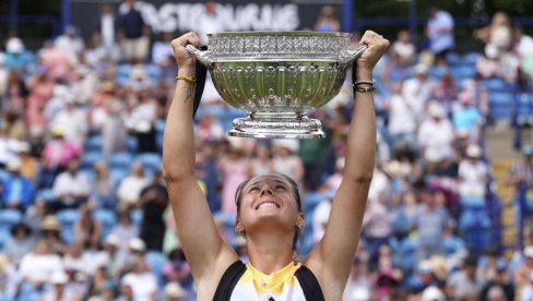RUSKINJA PRVA U KINI: Darija Kasatkina osvojila VTA turnir u Ningbou RUSKINJA PRVA U KINI: Darija Kasatkina osvojila VTA turnir u Ningbou