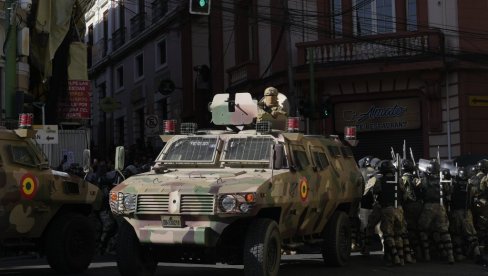 PRISTALICE MORALESA ZAUZELE TRI VOJNE BAZE: Sprema se haos u Boliviji? PRISTALICE MORALESA ZAUZELE TRI VOJNE BAZE: Sprema se haos u Boliviji?