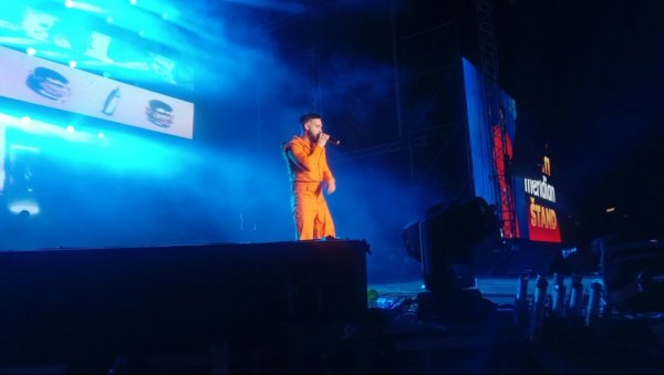 BELGRADE MUSIC WEEK: Нући ватреним наступ одушевио Београђане (ФОТО) BELGRADE MUSIC WEEK: Нући ватреним наступ одушевио Београђане (ФОТО)