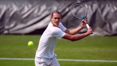ZVEREV PUN OPTIMIZMA: Nemački teniser pričao o konkurenciji na Vimbldonu, pa spomenuo Đokovića ZVEREV PUN OPTIMIZMA: Nemački teniser pričao o konkurenciji na Vimbldonu, pa spomenuo Đokovića