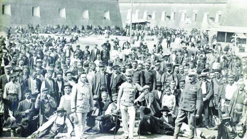 TEMELJI JASENOVCA POSTAVLJENI 1914. GODINE: Prvi svetski rat velika nedovoljno protumačena tema Srpske istorije - da li je bilo genocida TEMELJI JASENOVCA POSTAVLJENI 1914. GODINE: Prvi svetski rat velika nedovoljno protumačena tema Srpske istorije - da li je bilo genocida