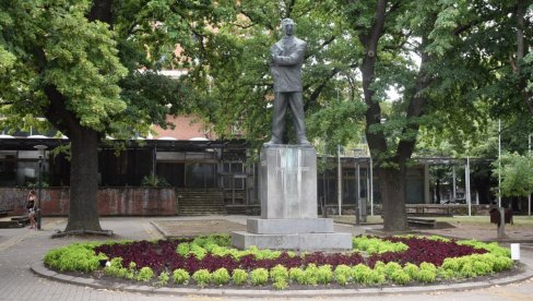 REGIONALNA KNJIŽEVNA NAGRADA: Prvi konkurs „Partizanska knjige“ iz Kikinde REGIONALNA KNJIŽEVNA NAGRADA: Prvi konkurs „Partizanska knjige“ iz Kikinde