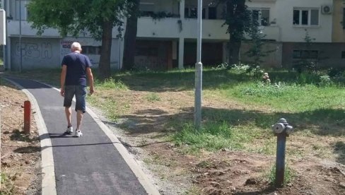 POPRAVLJENO 300 METARA STAZE: Uređen put koji vodi od stanice do Doma zdravlja u Železniku POPRAVLJENO 300 METARA STAZE: Uređen put koji vodi od stanice do Doma zdravlja u Železniku