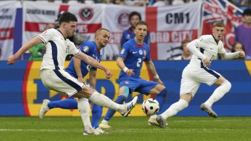 SRAMAN POTEZ ENGLESKE ZVEZDE: Psovao selektora Slovačke posle plasmana u četvrtfinale EURO 2024 (VIDEO) SRAMAN POTEZ ENGLESKE ZVEZDE: Psovao selektora Slovačke posle plasmana u četvrtfinale EURO 2024 (VIDEO)