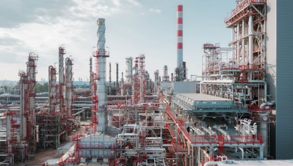 Рафинерија нафте у Панчеву добила нову еколошку интегрисану дозволу Рафинерија нафте у Панчеву добила нову еколошку интегрисану дозволу