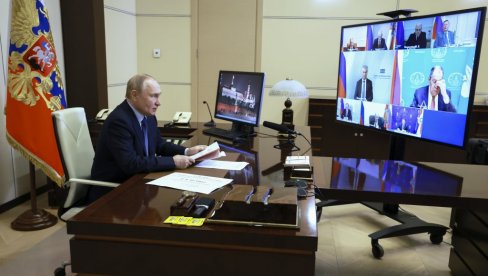 PUTINOV RAKETNI ODGOVOR AMERICI: Šef Kremlja izdao komandu za početak izrade novih projektila kratkog i srednjeg dometa PUTINOV RAKETNI ODGOVOR AMERICI: Šef Kremlja izdao komandu za početak izrade novih projektila kratkog i srednjeg dometa