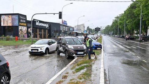 ŠAPIĆ OTKRIO ZAŠTO JE DOŠLO DO KOLAPSA NA BEOGRADSKIM ULICAMA: Postoje dva razloga, to je realnost u ovom momentu ŠAPIĆ OTKRIO ZAŠTO JE DOŠLO DO KOLAPSA NA BEOGRADSKIM ULICAMA: Postoje dva razloga, to je realnost u ovom momentu