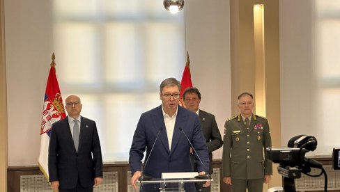 МОРАМО ДА ЈАЧАМО ВОЈСКУ Вучић после колегијума начелника Генералштаба: Велике снаге су окупљене у региону (ВИДЕО) МОРАМО ДА ЈАЧАМО ВОЈСКУ Вучић после колегијума начелника Генералштаба: Велике снаге су окупљене у региону (ВИДЕО)