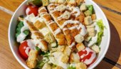 CEZAR SALATA: Lagani letnji ručak idealan je izbor za tople dane CEZAR SALATA: Lagani letnji ručak idealan je izbor za tople dane