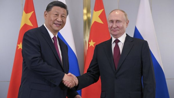 РАЗГОВАРАЛИ ПУТИН И СИ: Контакт оджан на иницијативу руске стране РАЗГОВАРАЛИ ПУТИН И СИ: Контакт оджан на иницијативу руске стране