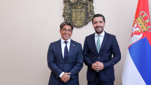DIREKTOR BAT-A ZA JUGOISTOČNU EVROPU POSETIO SRBIJU: Održan sastanak sa ministrom unutrašnje i spoljne trgovine DIREKTOR BAT-A ZA JUGOISTOČNU EVROPU POSETIO SRBIJU: Održan sastanak sa ministrom unutrašnje i spoljne trgovine