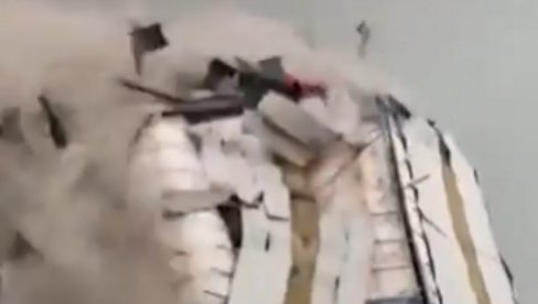 UŽAS KAKAV SE NE PAMTI: Pogledajte snimak tornada koji je usmrtio nekoliko osoba, izgleda jezivo (VIDEO) UŽAS KAKAV SE NE PAMTI: Pogledajte snimak tornada koji je usmrtio nekoliko osoba, izgleda jezivo (VIDEO)