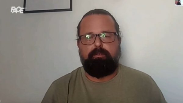 ЦРНОГОРСКИ ПИСАЦ ПРЕТИ ВУЧИЋУ И СРБИМА: Ово је ваш крај, десиће вам се све оно због чега сте се борили против резолуције о Сребреници! ЦРНОГОРСКИ ПИСАЦ ПРЕТИ ВУЧИЋУ И СРБИМА: Ово је ваш крај, десиће вам се све оно због чега сте се борили против резолуције о Сребреници!