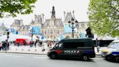 НАПЕТО НА ИСТОРИЈСКИМ ИЗБОРИМА: Мир и ред у Француској чува 30.000 полицајаца НАПЕТО НА ИСТОРИЈСКИМ ИЗБОРИМА: Мир и ред у Француској чува 30.000 полицајаца