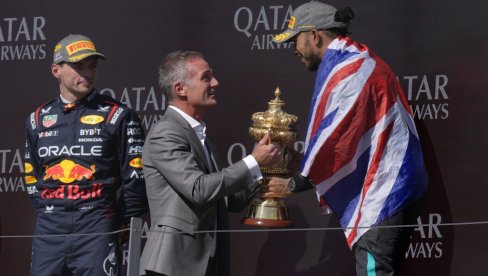 KAKAV VOZAČ! OBORIO REKORD ŠUMAHERA: Hamilton se vratio na presto u Silverstonu KAKAV VOZAČ! OBORIO REKORD ŠUMAHERA: Hamilton se vratio na presto u Silverstonu