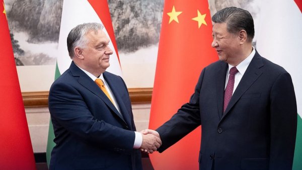 ЕВО ШТА ЈЕ ОРБАН РЕКАО СИЈУ НА САСТАНКУ У ПЕКИНГУ: Од овога зависи кад ће се завршити руско-украјински рат ЕВО ШТА ЈЕ ОРБАН РЕКАО СИЈУ НА САСТАНКУ У ПЕКИНГУ: Од овога зависи кад ће се завршити руско-украјински рат
