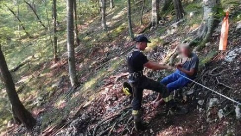 POSLE AKCIJE SPASAVANJA NA TARI: Avanturisti rizikuju život i prekršajne prijave POSLE AKCIJE SPASAVANJA NA TARI: Avanturisti rizikuju život i prekršajne prijave