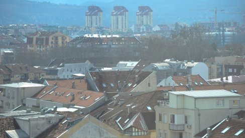 НОВОСАДСКЕ СЛУЖБЕ У ПРИПРАВНОСТИ ЗБОГ ТОПЛОТНОГ ТАЛАСА: Цистерне са пијаћом водом постављене на више локација у граду НОВОСАДСКЕ СЛУЖБЕ У ПРИПРАВНОСТИ ЗБОГ ТОПЛОТНОГ ТАЛАСА: Цистерне са пијаћом водом постављене на више локација у граду