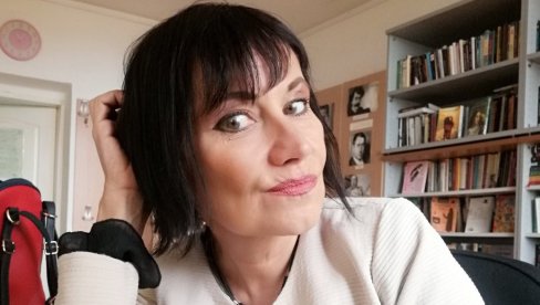 ПИСАЊЕ ЈЕ ВРСТА ТРАНСФУЗИЈЕ ДУХА: Интервју - Ана Ристовић, песникиња, добитница признања Васко Попа ПИСАЊЕ ЈЕ ВРСТА ТРАНСФУЗИЈЕ ДУХА: Интервју - Ана Ристовић, песникиња, добитница признања Васко Попа