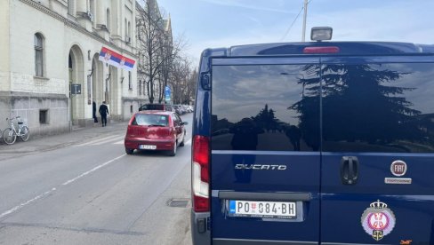 AMFETAMIN I VAGICA ZA MERENJE: Hapšenje u Zrenjaninu AMFETAMIN I VAGICA ZA MERENJE: Hapšenje u Zrenjaninu