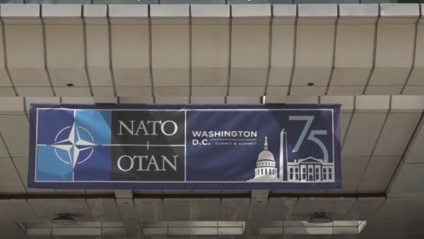 НАТО ОЈАЧАВА ИСТОЧНО КРИЛО : Уочи скупа, САД одобриле Пољској зајам од две милијарде долара НАТО ОЈАЧАВА ИСТОЧНО КРИЛО : Уочи скупа, САД одобриле Пољској зајам од две милијарде долара