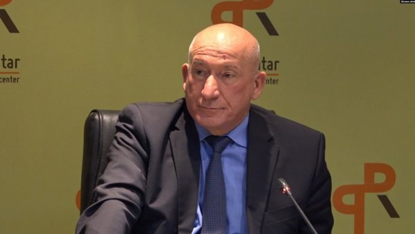 КАТНИЋ ПРЕТЊАМА БРАНИ СИНА: Бивши ГСТ из ћелије писао министру Шарановићу КАТНИЋ ПРЕТЊАМА БРАНИ СИНА: Бивши ГСТ из ћелије писао министру Шарановићу