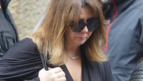 SPAVAJ MIRNO Kristina Kovač slomljena zbog Dušanove smrti: Zaspao je i nije se probudio - otišao je prerano (FOTO) SPAVAJ MIRNO Kristina Kovač slomljena zbog Dušanove smrti: Zaspao je i nije se probudio - otišao je prerano (FOTO)
