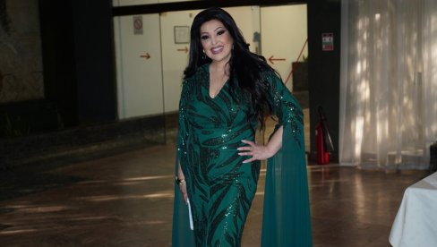 UVEK U MISIJU HUMANOSTI: Dragana Mirković od koncerta u Banjaluci donira 20.000 maraka centru Zaštiti me! UVEK U MISIJU HUMANOSTI: Dragana Mirković od koncerta u Banjaluci donira 20.000 maraka centru Zaštiti me!