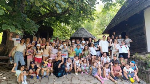 LETO U ZAVIČAJU U TRŠIĆU: Radionice za srpsku decu iz inostranstva LETO U ZAVIČAJU U TRŠIĆU: Radionice za srpsku decu iz inostranstva