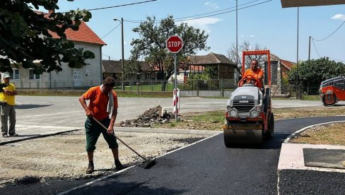 VIŠE OD 40 KILOMETARA: Opština Obrenovac nastavlja sređivanje putne mreže VIŠE OD 40 KILOMETARA: Opština Obrenovac nastavlja sređivanje putne mreže