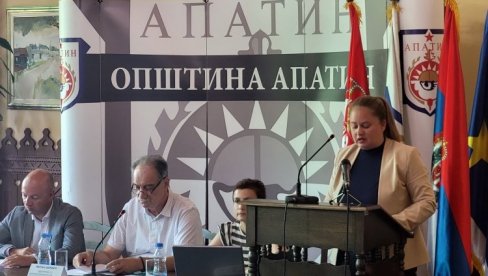 DUBRAVKA KORAĆ I DALJE VODI APATIN: Konstituisana apatinska opštinska vlast DUBRAVKA KORAĆ I DALJE VODI APATIN: Konstituisana apatinska opštinska vlast