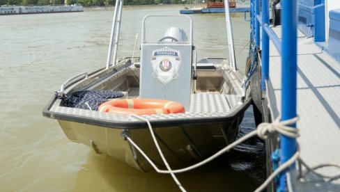 IZVUČENO TELO MUŠKARCA IZ VODE NA ADI CIGANLIJI: MUP apeluje na građane da se čuvaju tokom kupanja IZVUČENO TELO MUŠKARCA IZ VODE NA ADI CIGANLIJI: MUP apeluje na građane da se čuvaju tokom kupanja