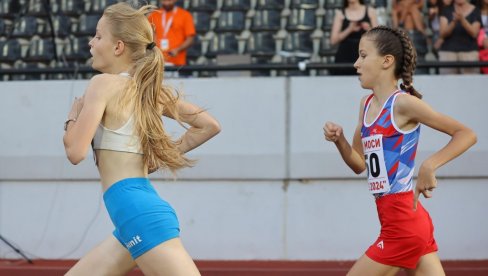 AMATERSKO NADMETANJE NA TROMEĐI: Na međuopštinskim igrama u Užicu oko 2.000 učesnika AMATERSKO NADMETANJE NA TROMEĐI: Na međuopštinskim igrama u Užicu oko 2.000 učesnika