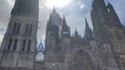 ГОРИ ПОЗНАТА КАТЕДРАЛА У ФРАНЦУСКОЈ: Ватрена стихија гута торањ (ВИДЕО) ГОРИ ПОЗНАТА КАТЕДРАЛА У ФРАНЦУСКОЈ: Ватрена стихија гута торањ (ВИДЕО)