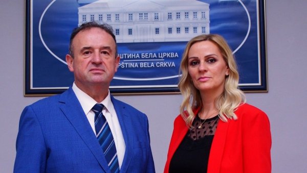 НОВО ЛИЦЕ НА ЧЕЛУ БЕЛЕ ЦРКВЕ: Професорка економије изабрана за председницу јужнобанатске општине НОВО ЛИЦЕ НА ЧЕЛУ БЕЛЕ ЦРКВЕ: Професорка економије изабрана за председницу јужнобанатске општине