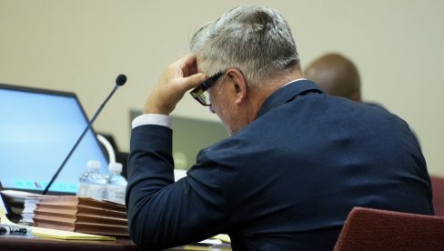 АДВОКАТ АЛЕКА БОЛДВИНА: Полицијска техничарка незаинтересована за порекло метака АДВОКАТ АЛЕКА БОЛДВИНА: Полицијска техничарка незаинтересована за порекло метака